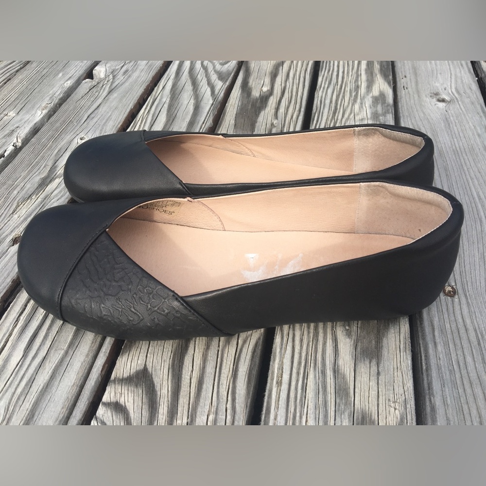 XERO Phoenix Leather Shoes Flats Women’s Size 11 Black